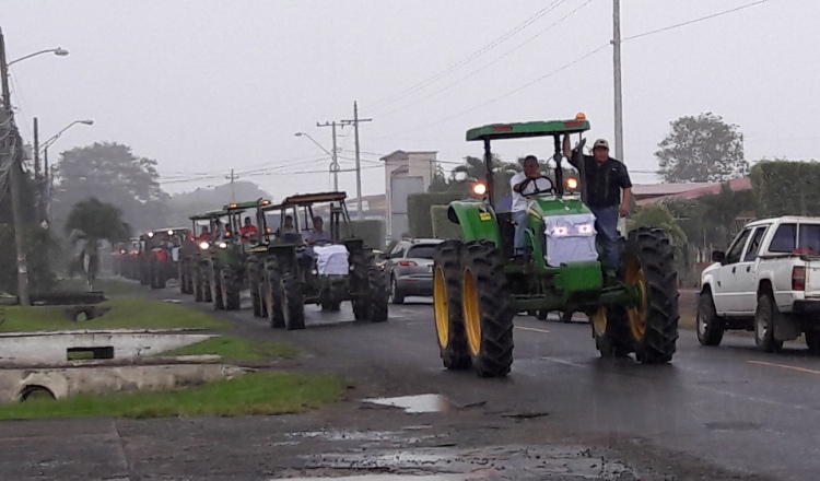 Los productores de arroz se encuentran en una situación desesperada por falta de pago.