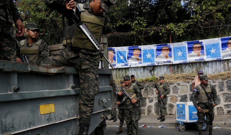 Debido a este incidente se incrementan las medidas de seguridad para los comicios del domingo. /Foto AP