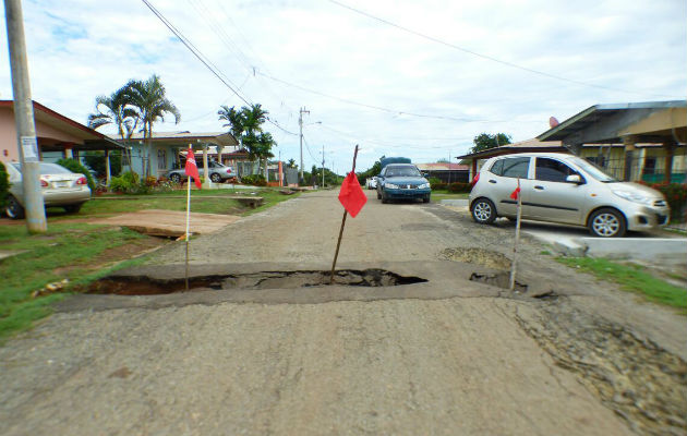 Los grandes huecos puedan causar accidentes. Fotos: Thays Domínguez. 