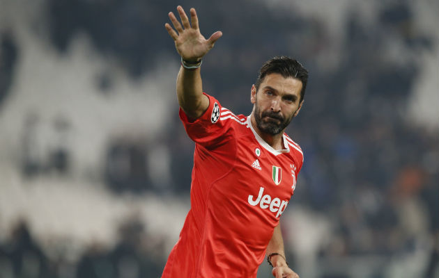 Gianluigi Buffon en un partido contra el Barcelona por la Champions. Foto AP