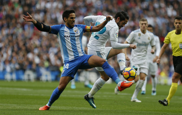 Isco disputa el balón. Foto AP Isco disputa el balón. Foto AP