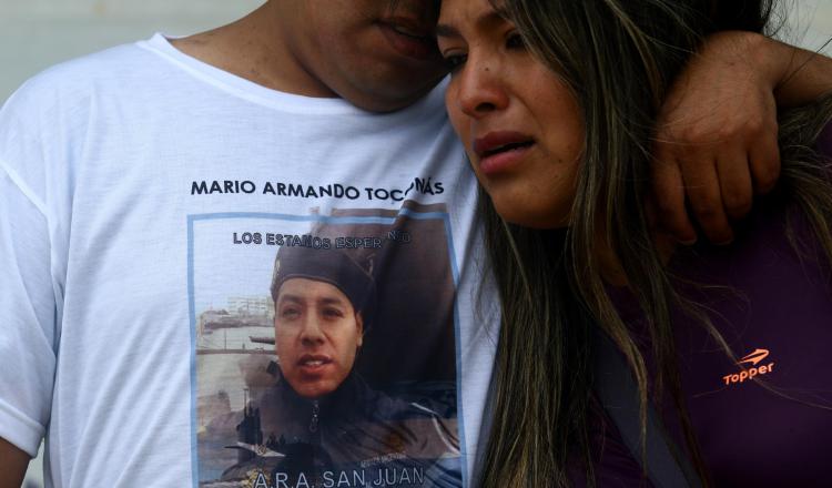 Familiares de la tripulación del submarino los recordaron ayer. EFE
