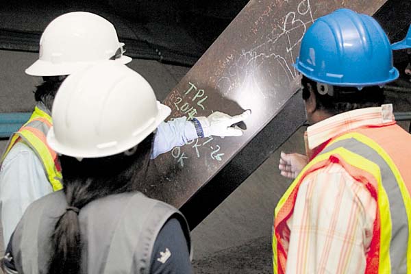 Estructuras de acero también están siendo inspeccionadas. /Fotos: Víctor Arosemena.