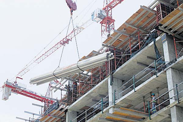 Empresarios insisten en mejorar productividad