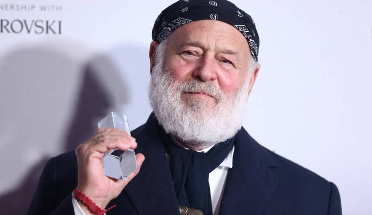 El fotógrafo Bruce Weber, sus víctimas eran hombres. El fotógrafo Bruce Weber, sus víctimas eran hombres.