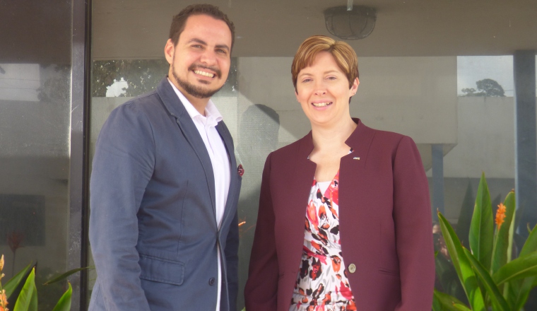 Otto Gamboa (preside la JCI De La Ciudad de Panamá) y D.Hetzel. Otto Gamboa (preside la JCI De La Ciudad de Panamá) y D.Hetzel.