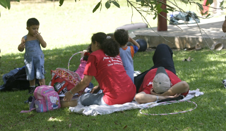 Valores: El perdón, la tolerancia, el respeto, la empatía y otros valores los  aprenden los hijos en el seno del hogar. Durante las relaciones cotidianas, viendo el ejemplo que dan papá y mamá.