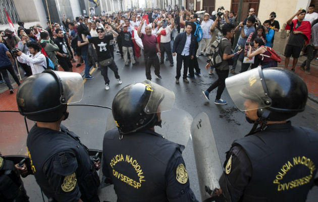 Las protestas contra el indulto a Alberto Fujimori no se han hecho esperar. 