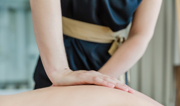 Los masajes relajantes traen múltiples beneficios al cuerpo y a la mente. /Foto EFE 