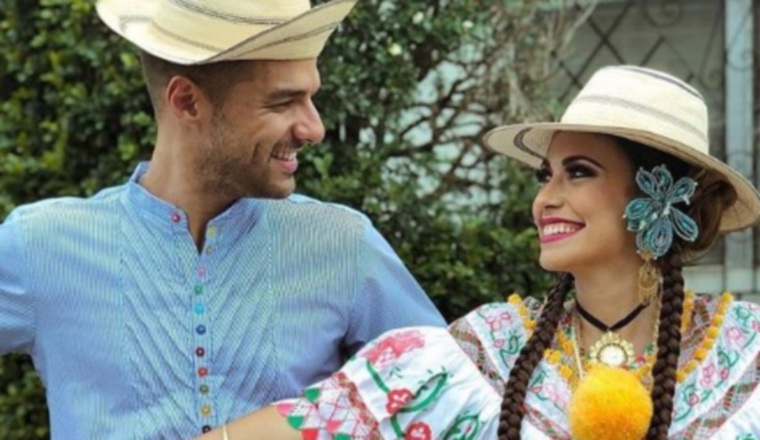 Esto es Guerra - Sonia María Andrés y Pablo Brunstein también se engalanaron con el traje típico nacional. Ella apostó por una montuna de lujo con sombrero de trabajo.