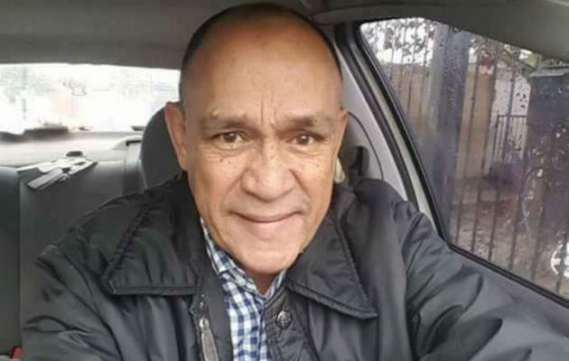 El periodista Carlos Domínguez de 77 años. Foto: EFE 