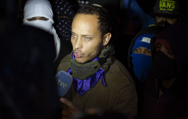 Óscar Pérez hablando con la prensa. Foto: AP