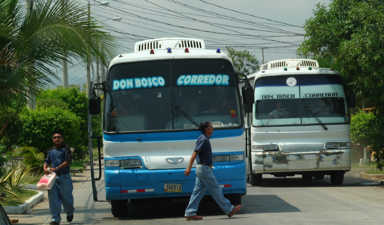 Los usuarios están en medio de toda esta problemática. /Foto: Jesús Simmons