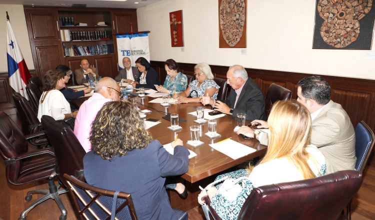 El pasado 12 de enero, el pleno del Tribunal Electoral se reunió con miembros del  Foro Ciudadano Pro Reformas Electorales, en la que se abordó el tema del pacto ético. /Foto Cortesía