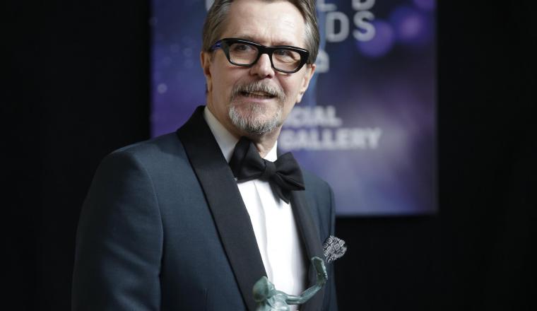 Gary Oldman es uno de los posibles candidatos para mejor actor.