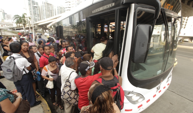 Un aumento  de 12.3% en los kilómetros recorridos por la flota. /Foto Archivo PA