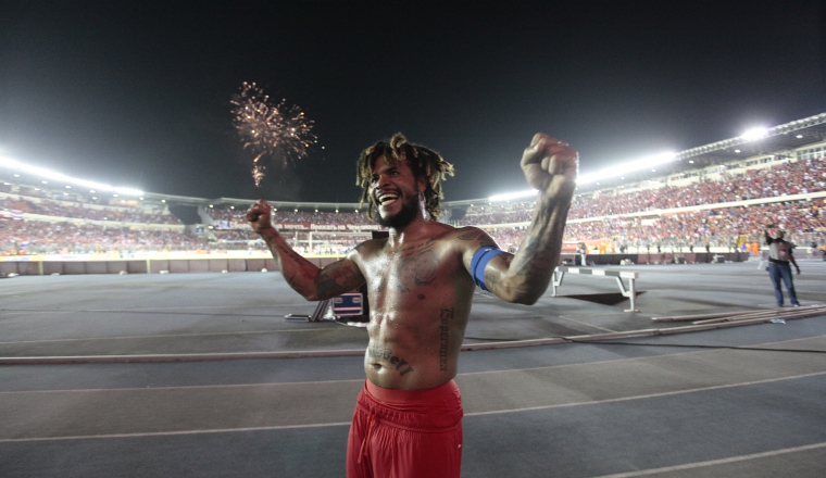 Román Torres anotó el gol para que Panamá venciera 2-1 a Costa Rica, para clasificar al Mundial Rusia 2018. Román Torres anotó el gol para que Panamá venciera 2-1 a Costa Rica, para clasificar al Mundial Rusia 2018. /Foto Anayansi Gamez