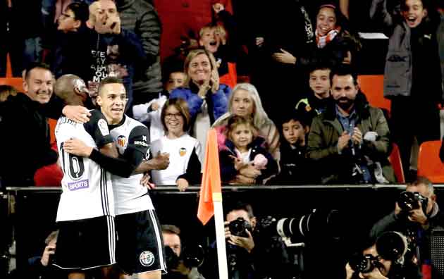 Rodrigo Moreno (d) celebra su gol. Foto EFE Rodrigo Moreno (d) celebra su gol. Foto EFE