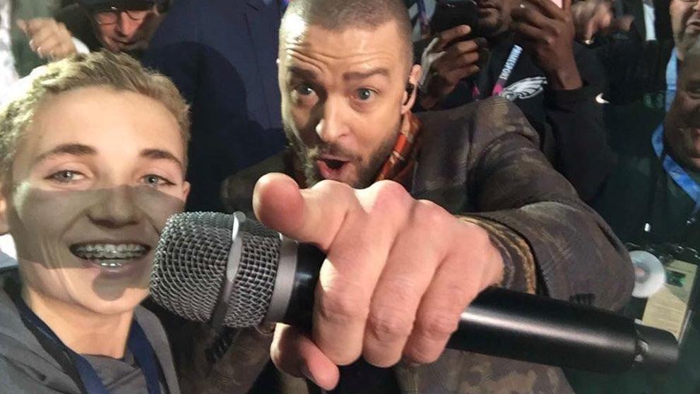 Niño que fue el centro de atención del show de Justin Timberlake en Super Bowl. 