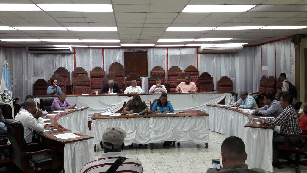 Reunión del Consejo Municipal de Colón.