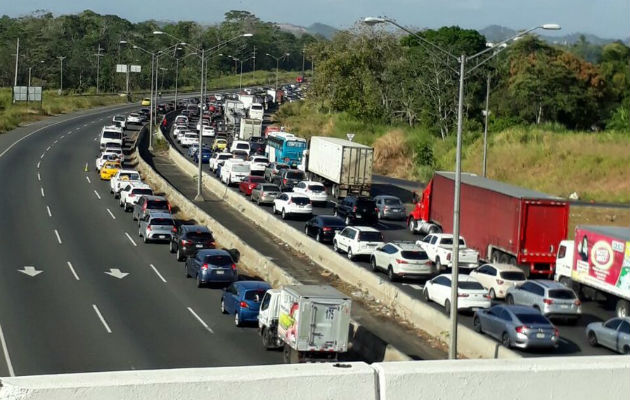 Vista desde el puente hacia el hospital Nicolás Solano.