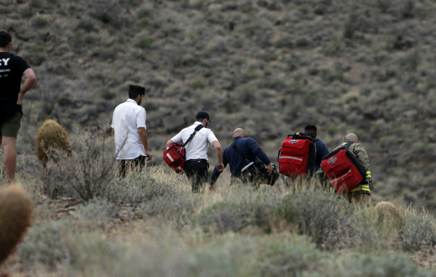 Los sobrevivientes fueron trasladados por aire a un hospital de Las Vegas, informó el jefe de la policía. FOTO/AP