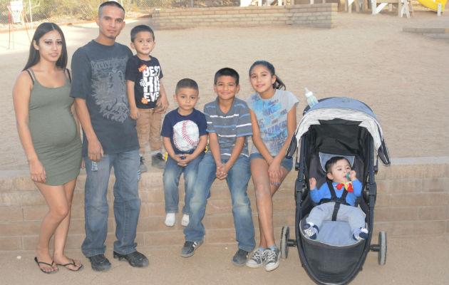 Jesús Armando Berrones Balderas y su familia. FOTO/AP