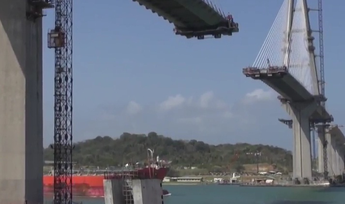 Tercer puente sobre el Canal, único en el mundo por tamaño y concreto