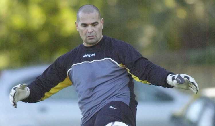 José Luis Chilavert  disputó con Paraguay los mundiales de Francia 1998 y  Corea y Japón 2002.