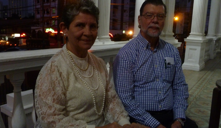 Danae Brugiati Boussounis y Enrique Jaramillo Levi. Danae Brugiati Boussounis y Enrique Jaramillo Levi.
