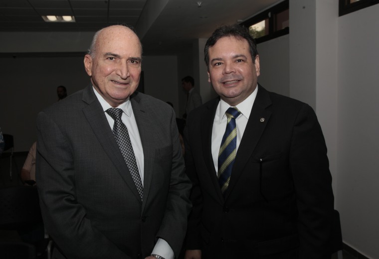 5.  Francisco Linares y Juan Antonio Tejada.
