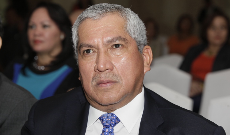 Abel Augusto Zamorano fue designado como suplente de Alejandro Moncada Luna, destituido en marzo de 2015.