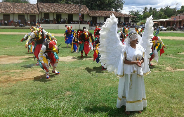 Danzantes en Parita. Foto: Thays Domínguez.