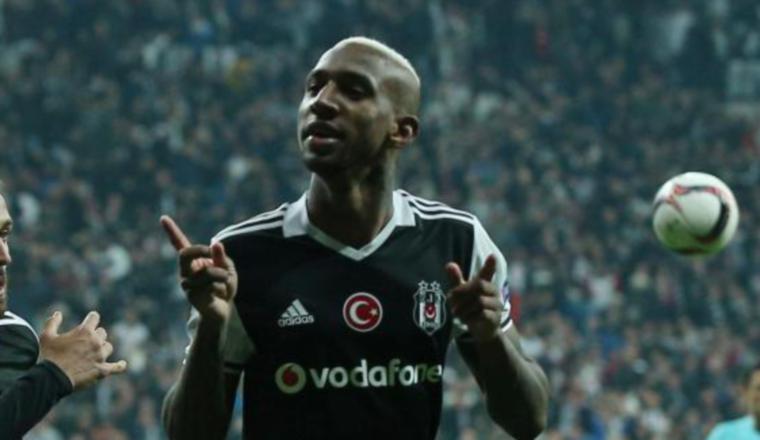 Anderson Talisca juega en plan de cedido en el Besiktas de Turquía, ya que pertenece al Benfica de Portugal. /Foto AP