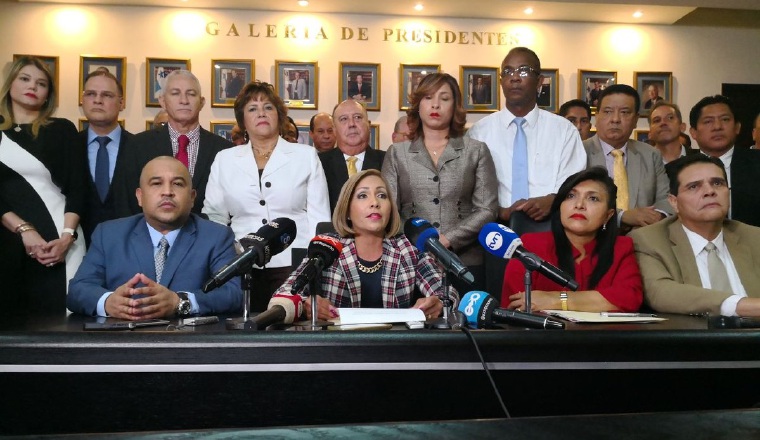 Diputados  rechazaron las amenazas de Varela y pidieron diálogo. /Foto Asamblea