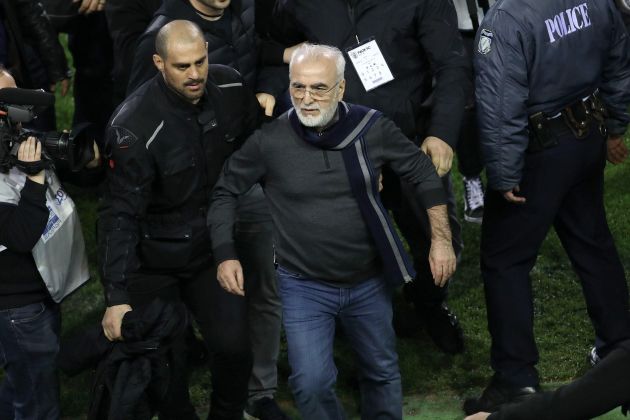 El dirigente se enfureció por una decisión arbitral. Foto EFE