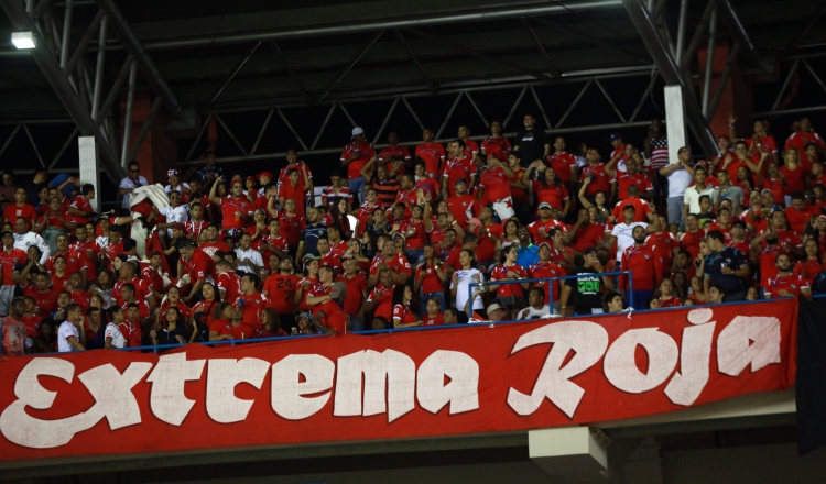 Por primera vez la selección de Panamá participará en el evento deportivo que apasiona al mundo, y los comercios se preparan para atender a los consumidores. Archivo