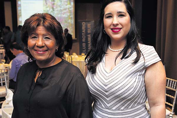 6. Rosalía Alba y Melissa del Busto.