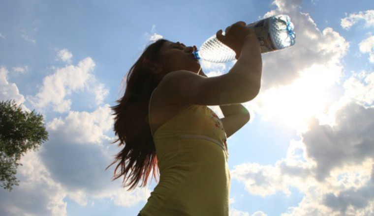 No olvide tomar agua. No olvide tomar agua.