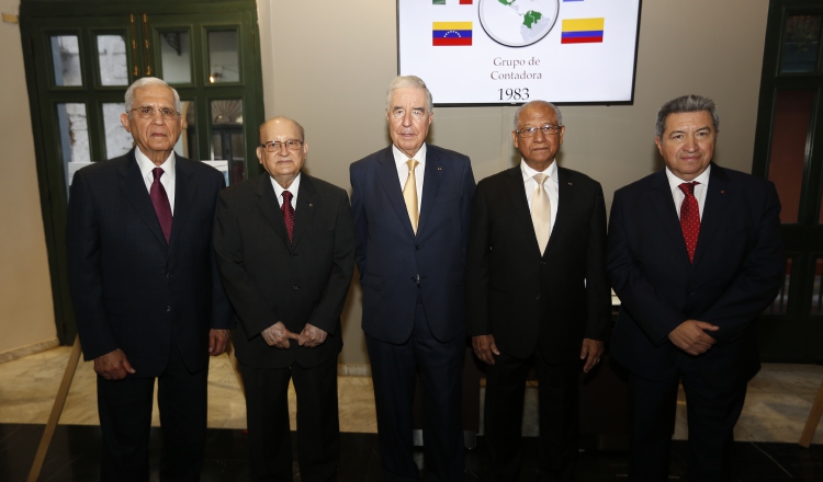 1. Fernando Cardoze, Omar Jaén, Bernardo Sepúlveda Amor, Oydén Ortega y José Ignacio Piña Rojas.