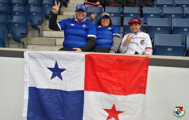 Los panameños no dejaron sola a la Roja.