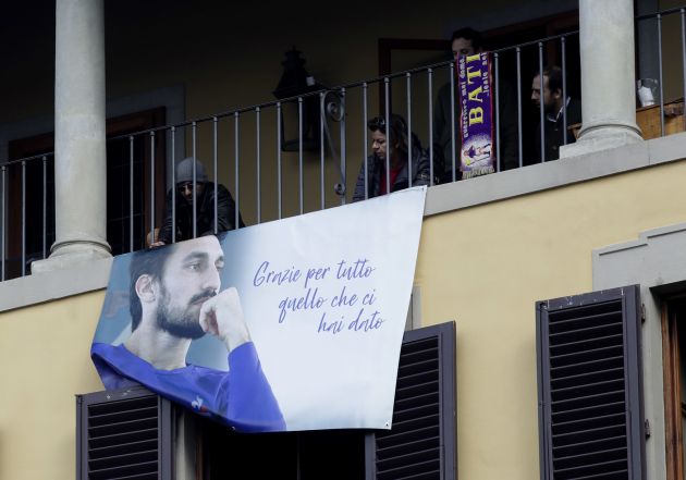 Gracias por todo, un homenaje para Astori. Foto AP Gracias por todo, un homenaje para Astori. Foto AP
