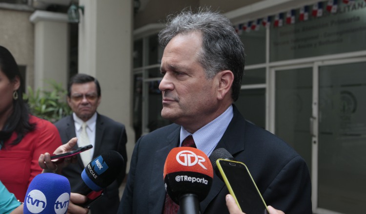 Juan Carlos Navarro, excandidato presidencial del PRD. Víctor Arosemena.