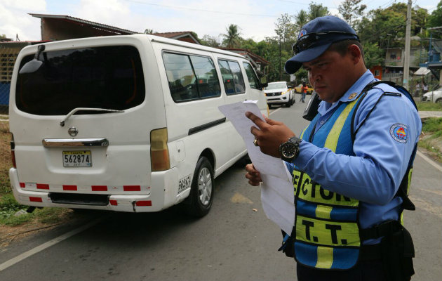 Inspectores de la ATTT.