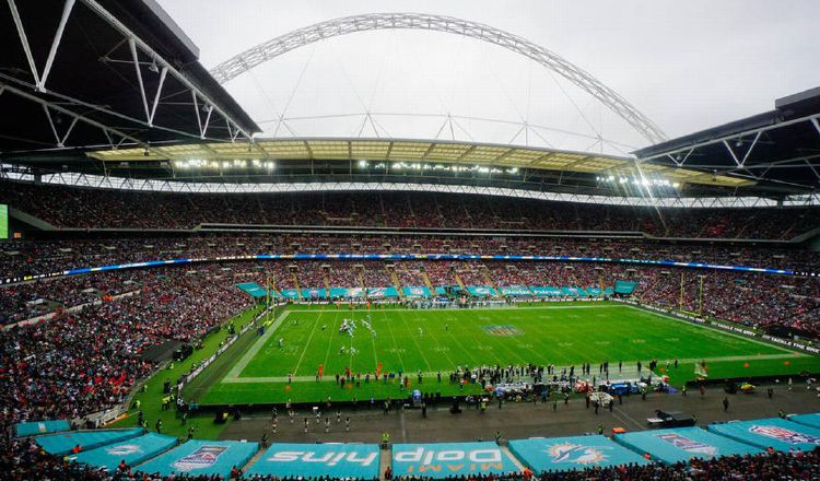 Partido de NFL que se jugó en Wembley la temporada pasada. AP