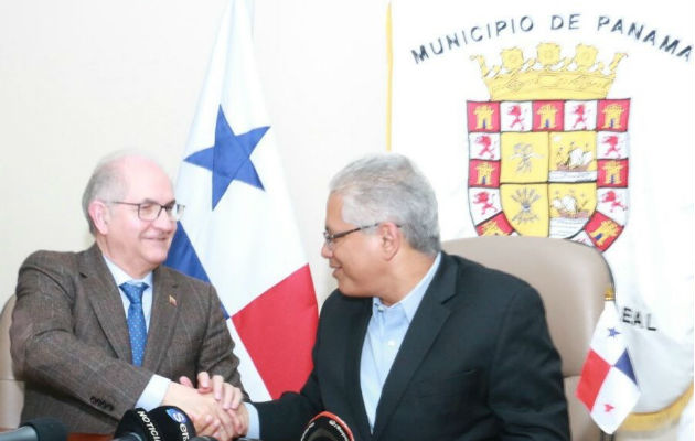 El alcalde capitalino Blandón mantuvo conversaciones con Ledezma.