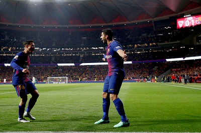 Suárez celebra el primero de sus dos goles / EFE
