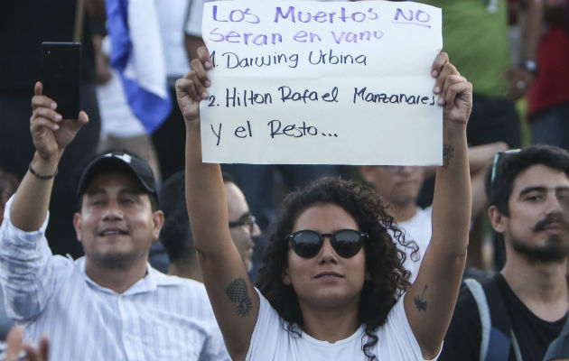 La ciudadanía asegura que no olvidarán a los muertos por la represión. FOTO/EFE