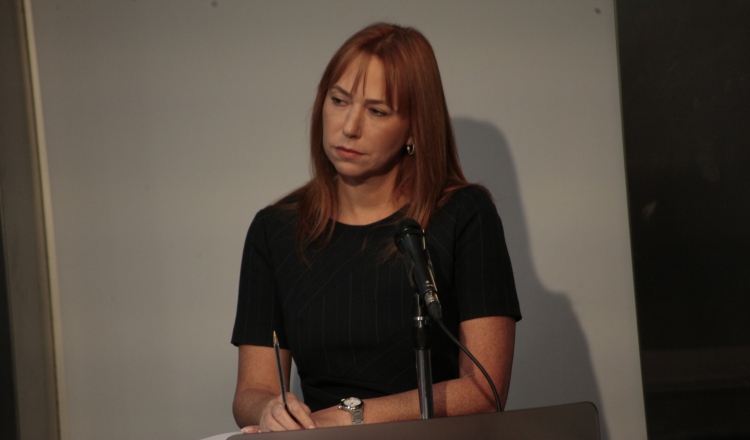 Ana Lucrecia Tovar no logró llegar a magistrada de la CSJ, pero tiene un papel activo en la SMV.  Víctor Arosemena