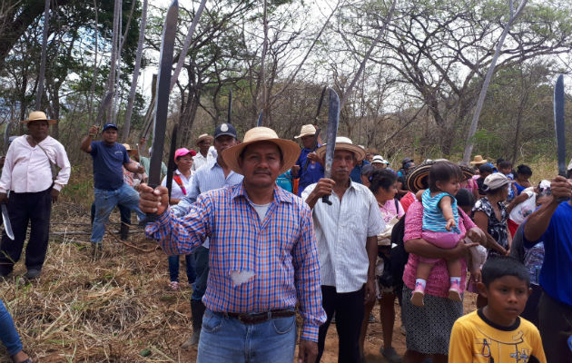 Los campesinos  se  enfrentaron a los  extranjeros en La Herradura cuando hacían una junta de  trabajo de limpieza  de las riberas del Río Santa María. Foto/Melquiades Vásquez